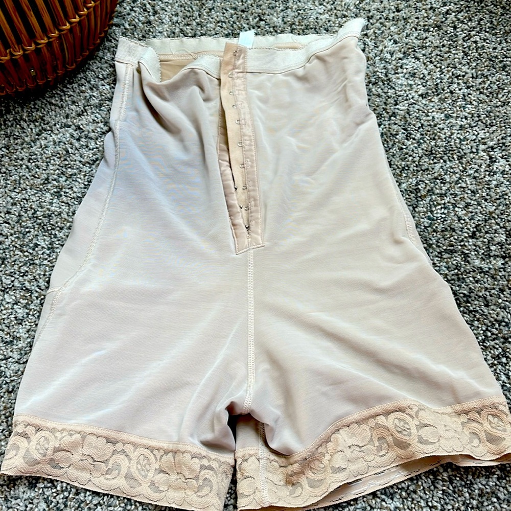 Women faja